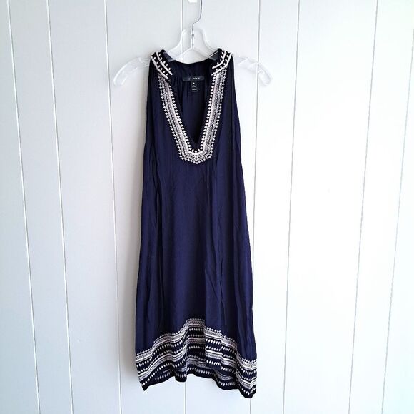 Aqua Women's Embroidered V Neck Shift Dress Blue Size Small - Picture 1 of 5